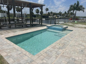 Reel 'em Inn - Oak St home